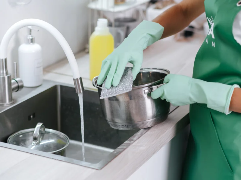 Химчистка мягкой мебели с выездом на дом в СПБ